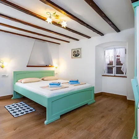 Fast Direkt Am In Der Altstadt Mit Vielen Gassen Apartamento Baška